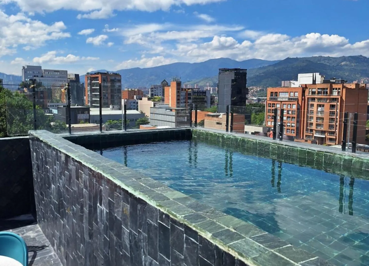 ****  Hotel Zelva Negra Medellin Colombia