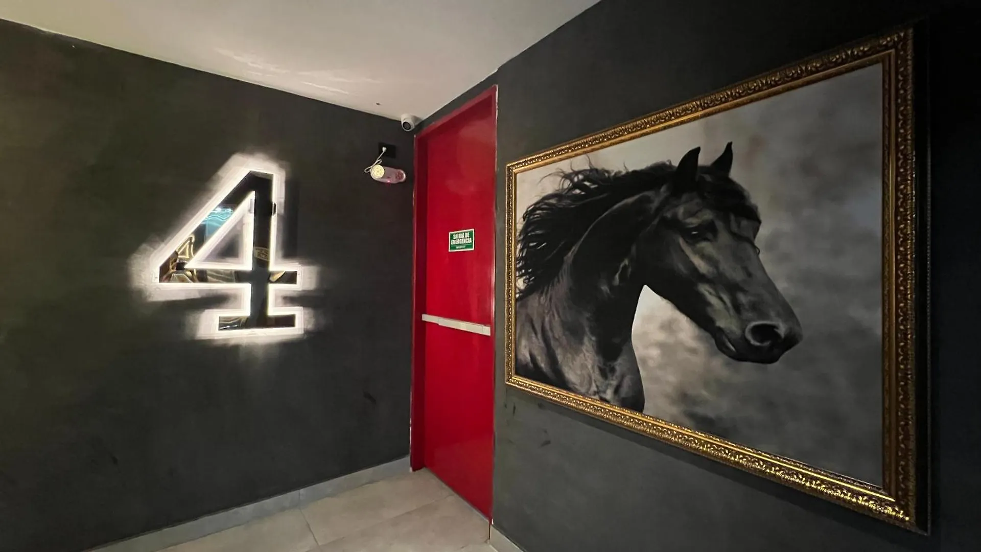 Hotel Zelva Negra Medellín 4*,  Colombia