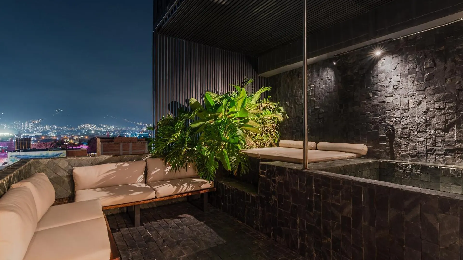 Hotel Zelva Negra Medellín