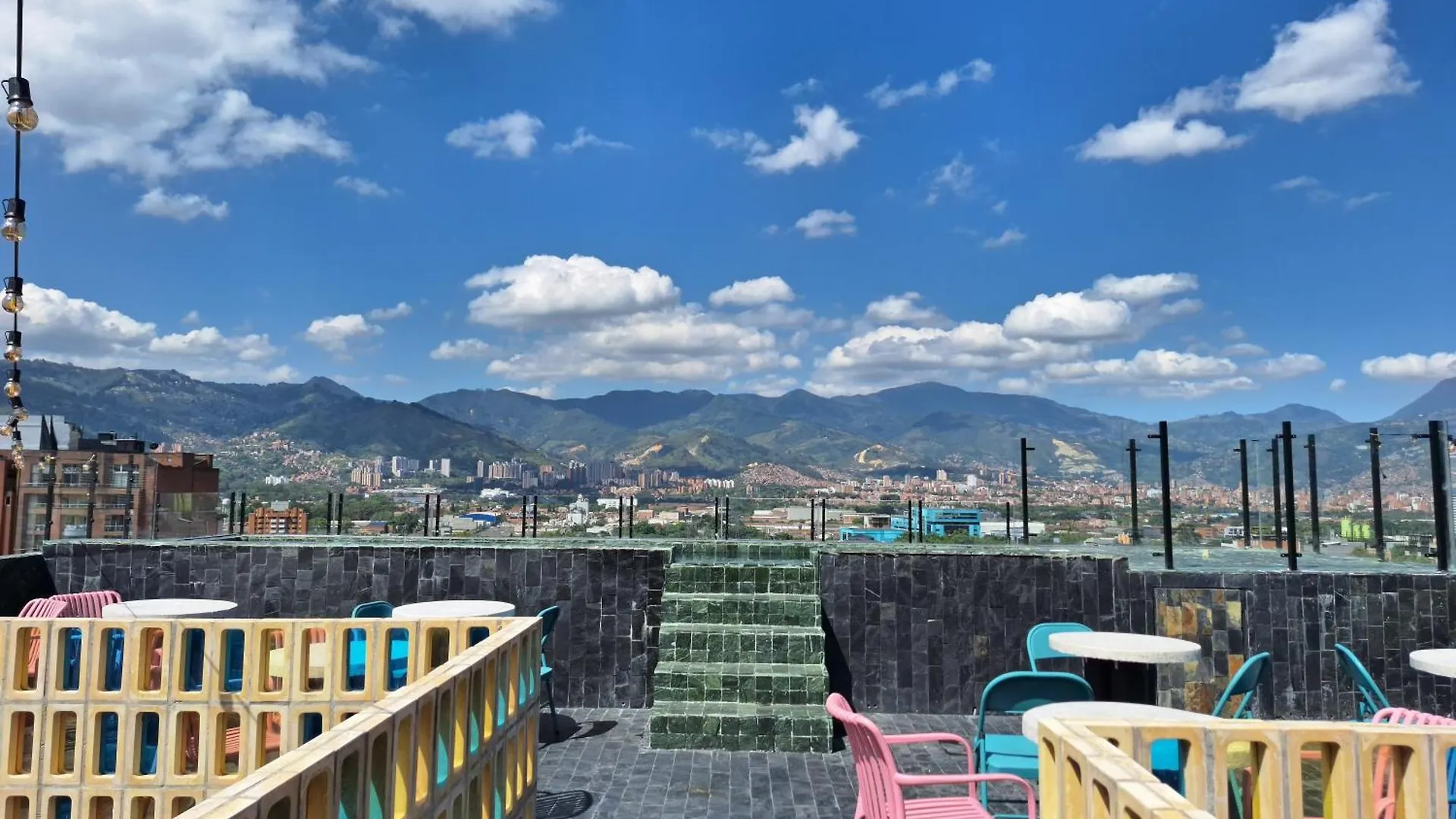 Hotel Zelva Negra Medellín