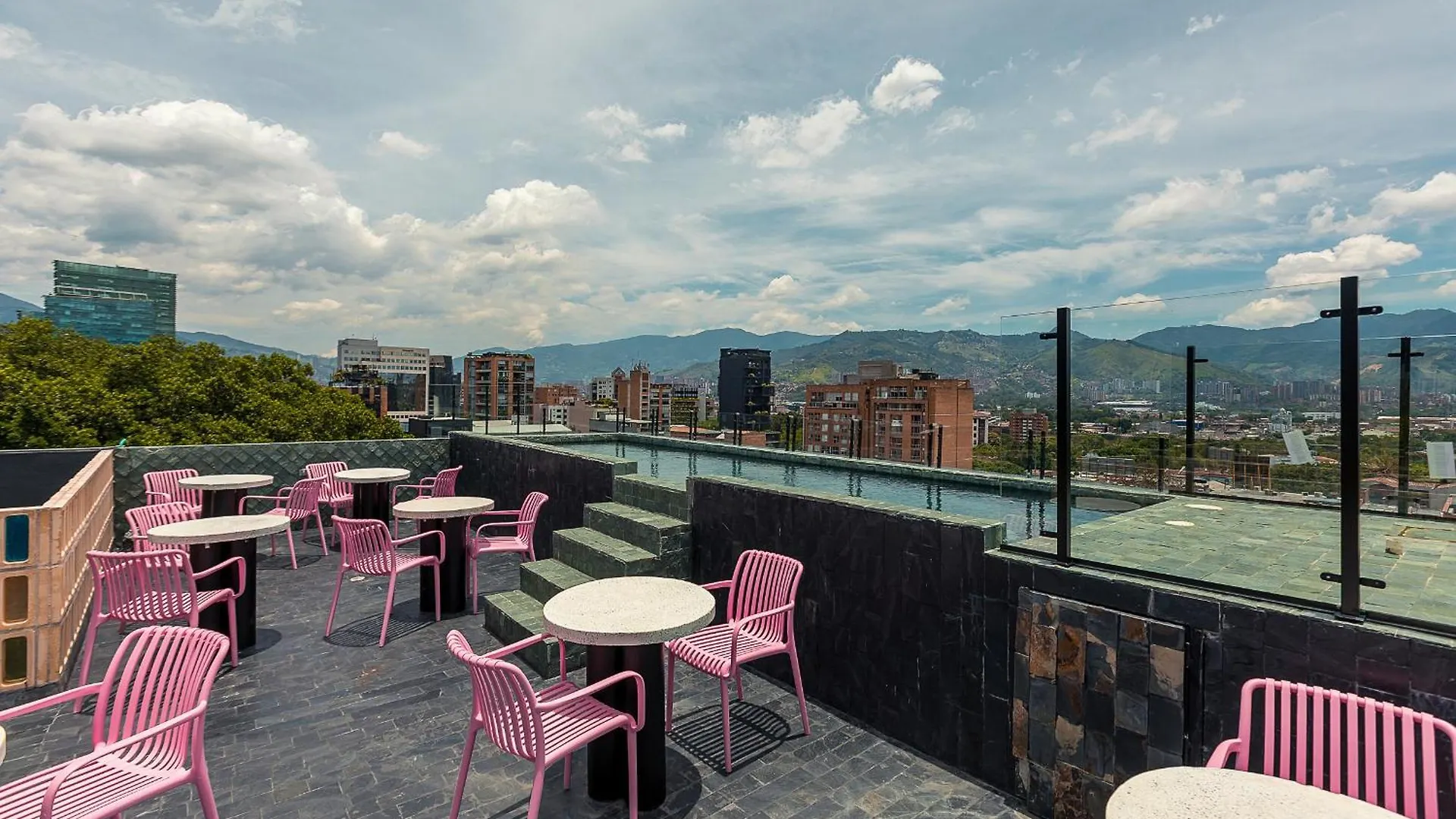 Hotel Zelva Negra Medellín