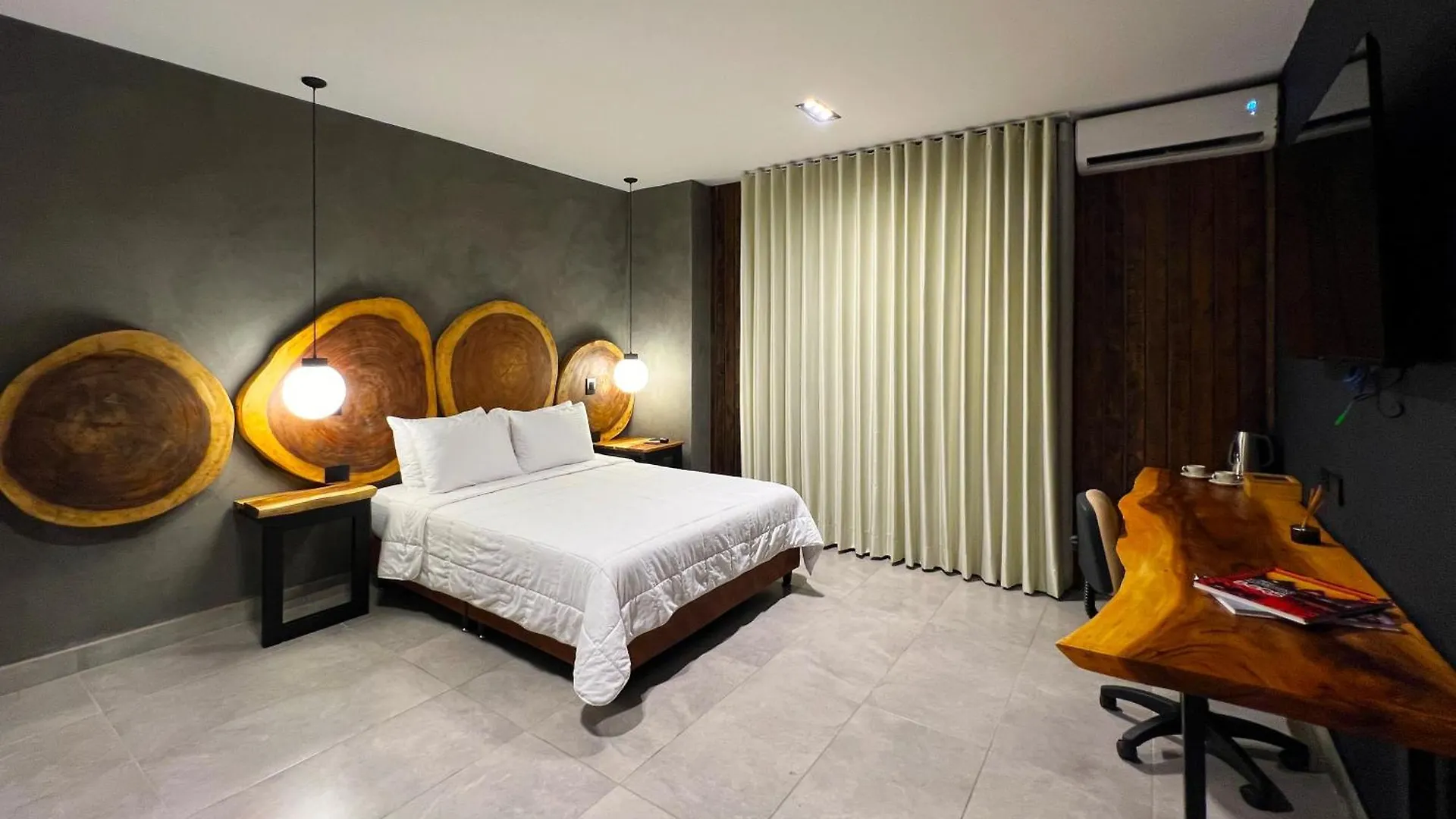 Hotel Zelva Negra Medellín 4*,